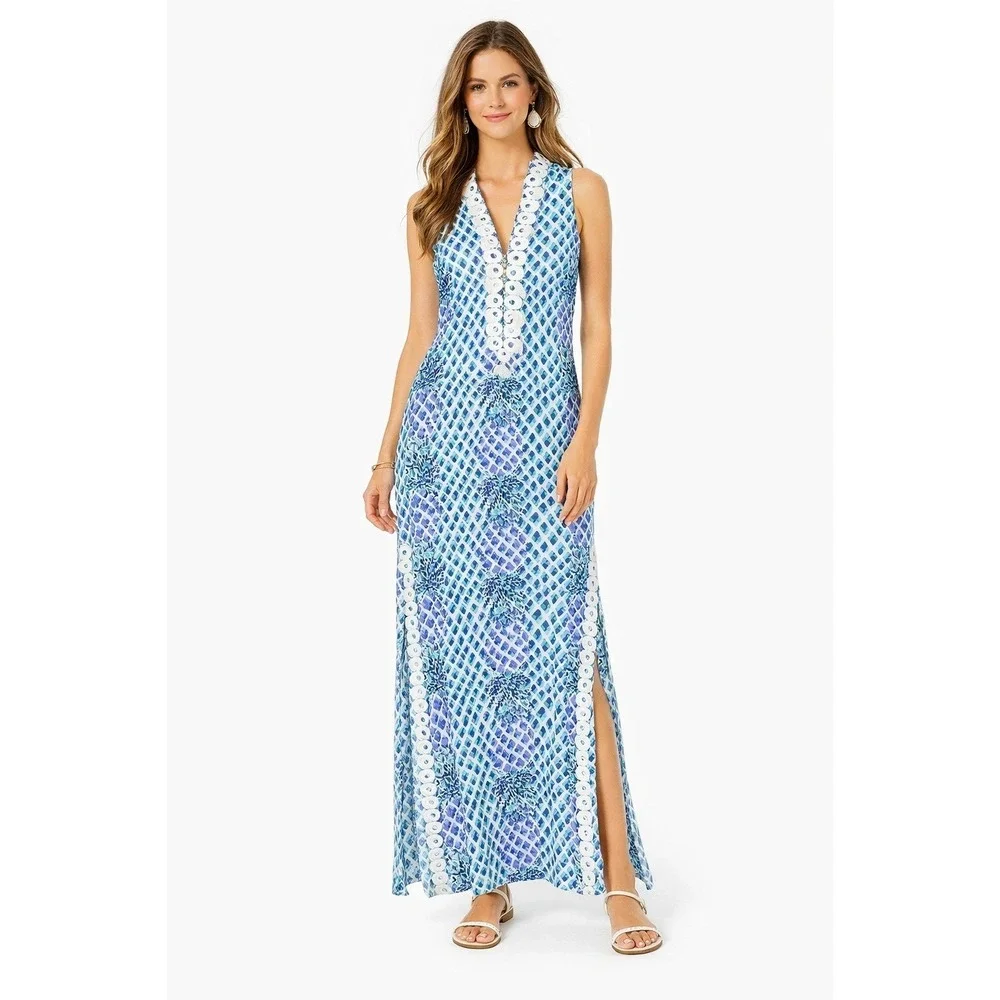 blue and white lilly pulitzer dress Fits against body at chest and waist and is full at bottom hem Lilly Pulitzer Womens Jazmyn 3/4